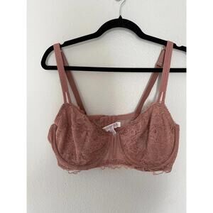 Auden 40D bra 
Lace is slightly ripped on the bottom
